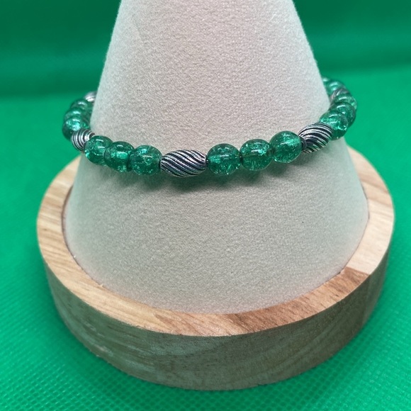 Alex and Ani Set of 2 Four Leaf Clover Charm
Bangle/Green & Silver Beaded/GC - Picture 6 of 9